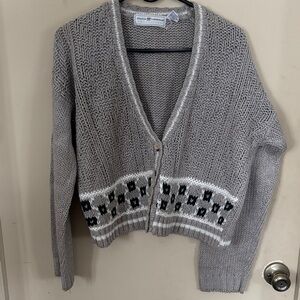 Stylish Gray and Green Patterned Cardigan